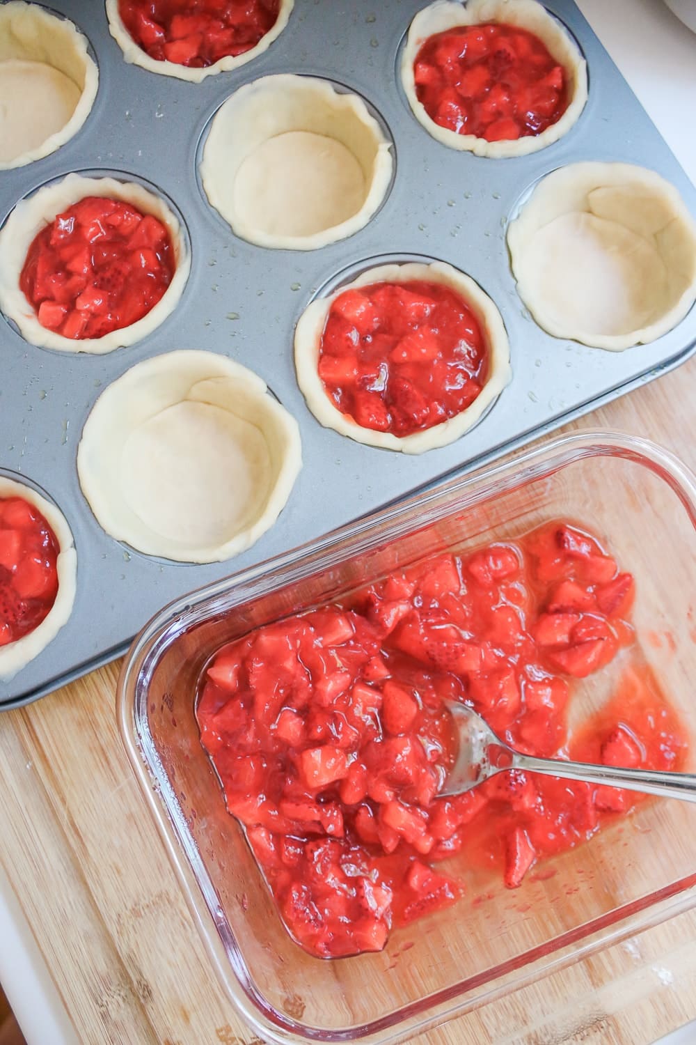 Mini strawberry pie filling recipe by blogger Stephanie Ziajka on Diary of a Debutante
