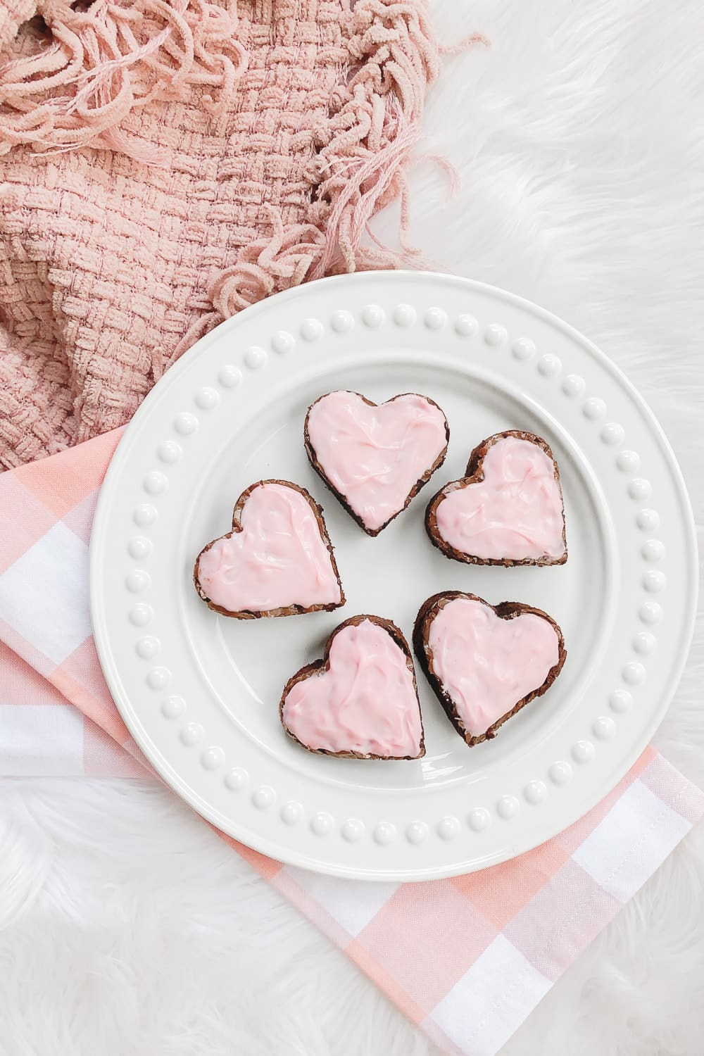 Lifestyle blogger Stephanie Ziajka shares a best of April 2020 roundup, where she shares the top 10 things she found during the month of April 2020, on Diary of a Debutante
