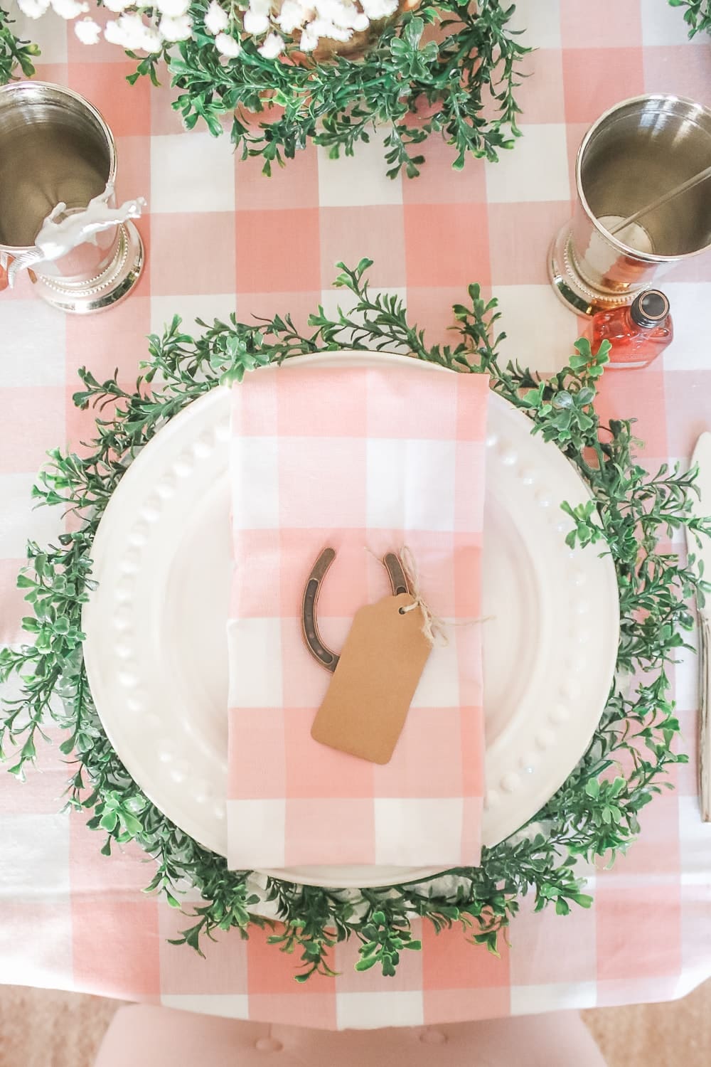 Kentucky Derby-inspired cheap charger plates created by DIY blogger Stephanie Ziajka on Diary of a Debutante