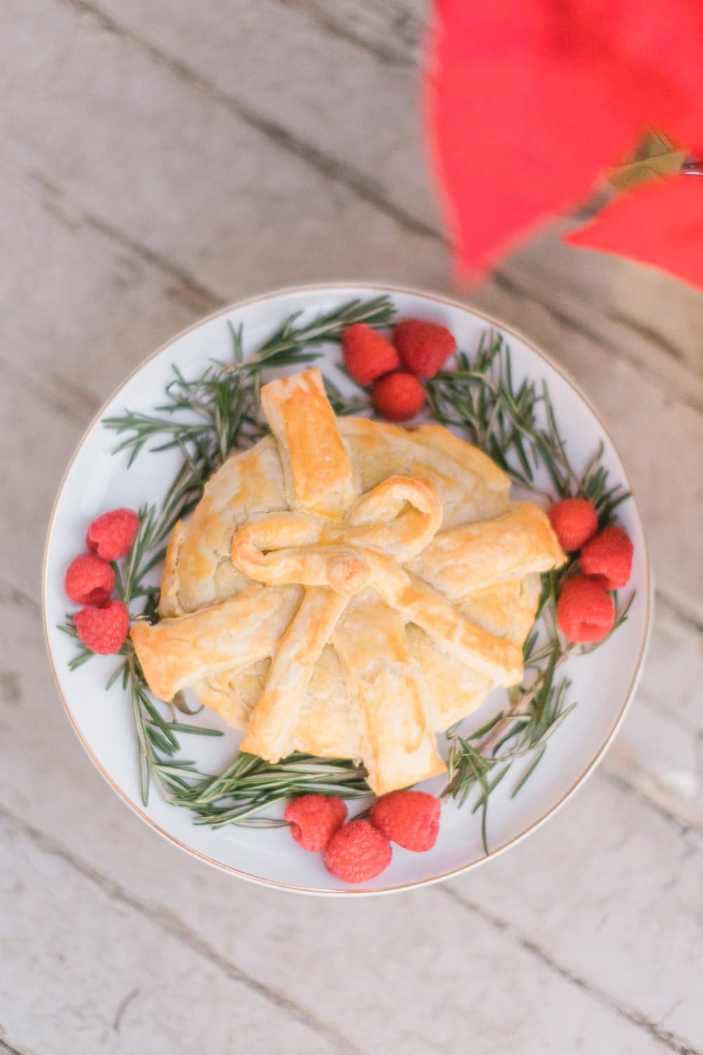 Baked brie puff pastry recipe created by blogger Stephanie Ziajka on Diary of a Debutante