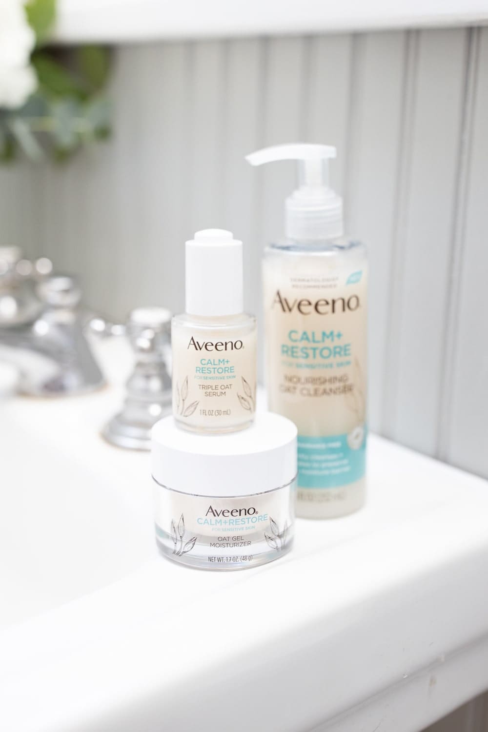 Blogger Stephanie Ziajka's skincare routine for red sensitive skin on Diary of a Debutante