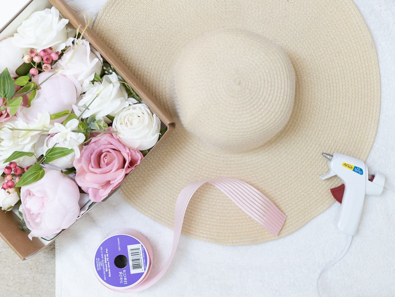 Everything you need to make Kentucky Derby hat on Diary of a Debutante