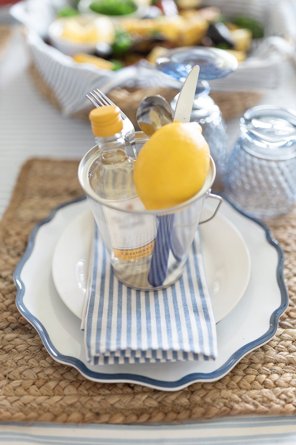 Clambake party tablescape ideas by blogger Stephanie Ziajka on Diary of a Debutante