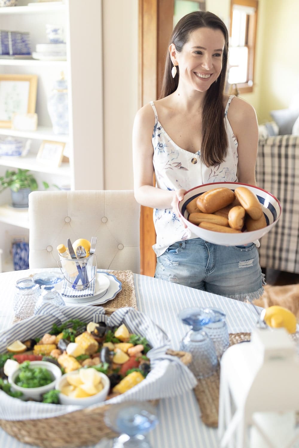 Baked seafood boil ideas from blogger Stephanie Ziajka on Diary of a Debutante
