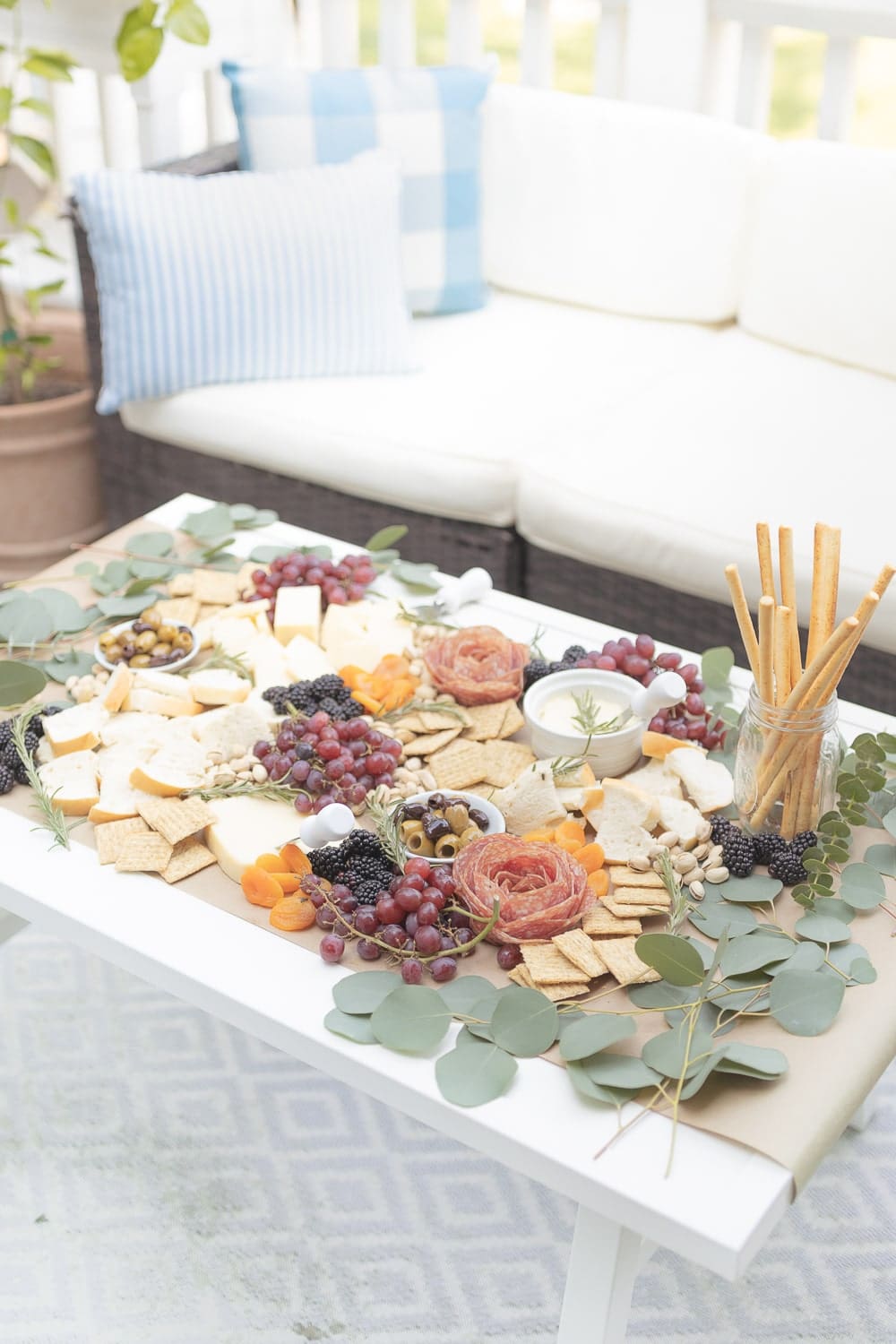 Birthday grazing table ideas from blogger Stephanie Ziajka on Diary of a Debutante