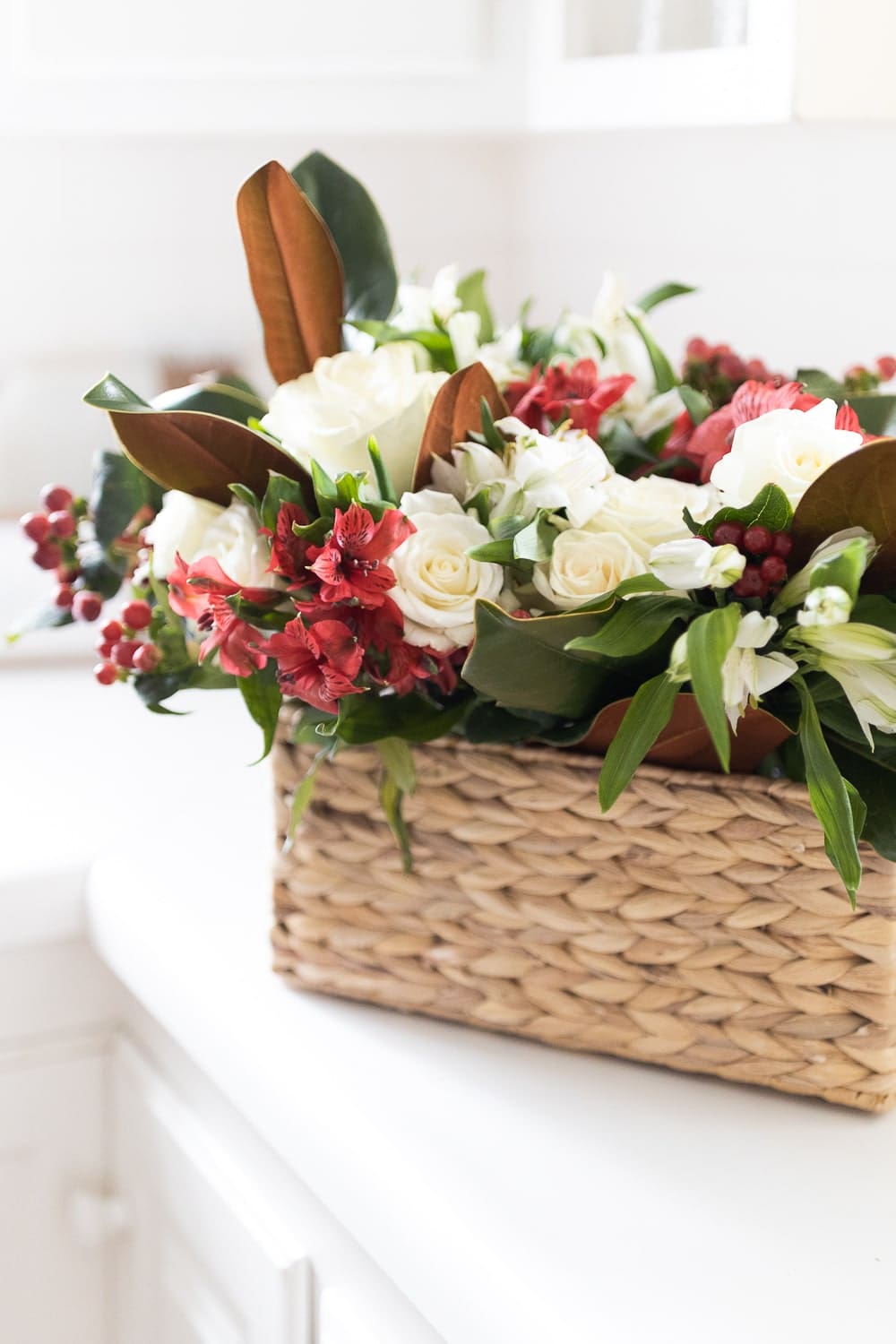 DIY Thanksgiving floral centerpiece tutorial by blogger Stephanie Ziajka on Diary of a Debutante