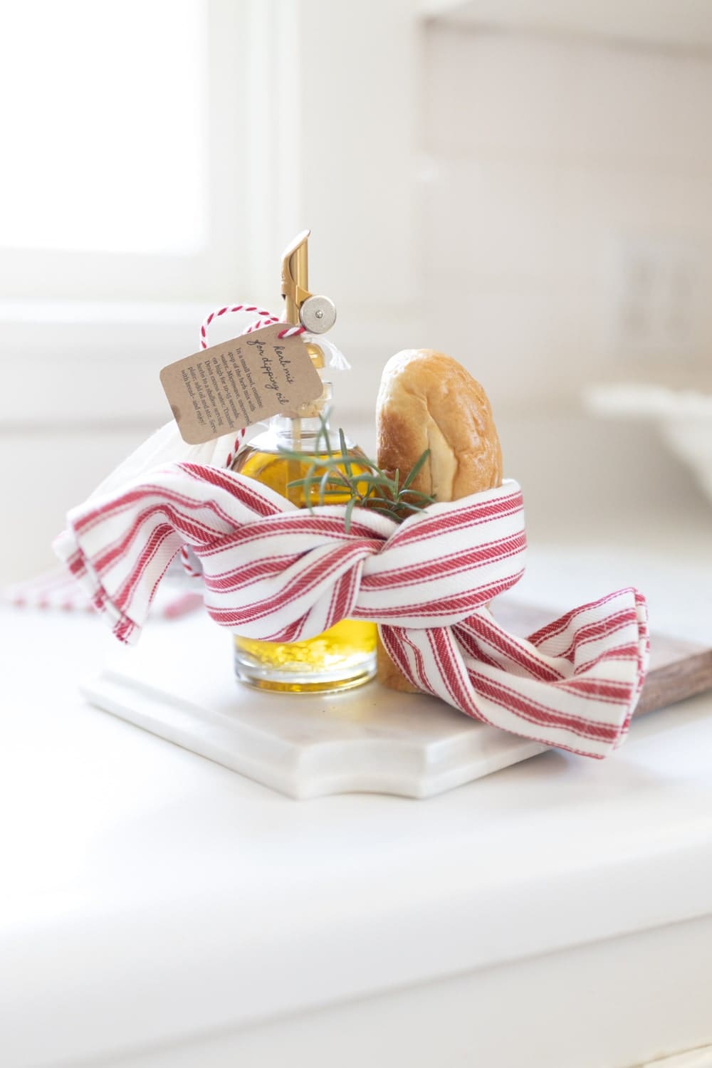 DIY olive oil gift set created by blogger Stephanie Ziajka on Diary of a Debutante