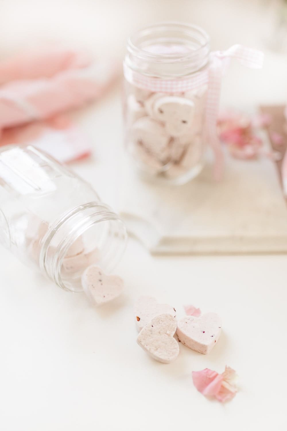 Calming shower steamers recipe by blogger Stephanie Ziajka on Diary of a Debutante