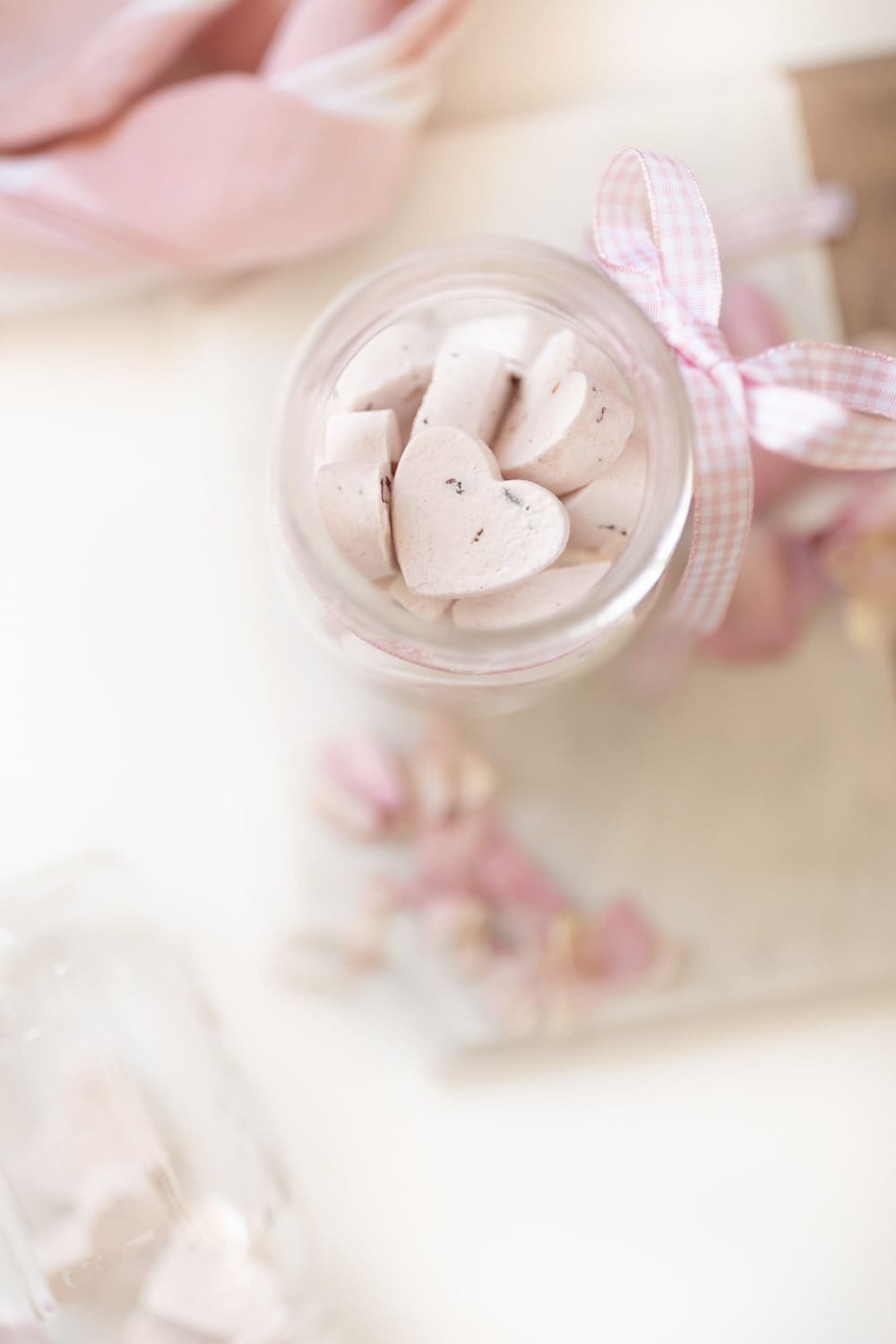 Pretty homemade gift idea from blogger Stephanie Ziajka on Diary of a Debutante