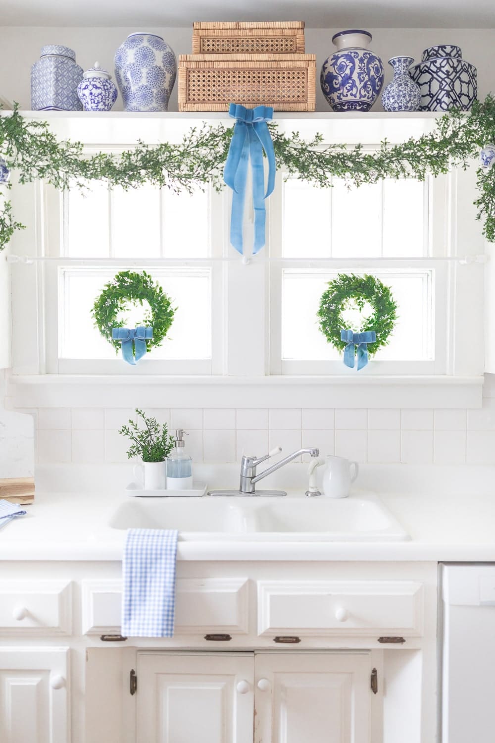 Southern lifestyle blogger Stephanie Ziajka shares coastal kitchen decorating ideas for winter on Diary of a Debutante