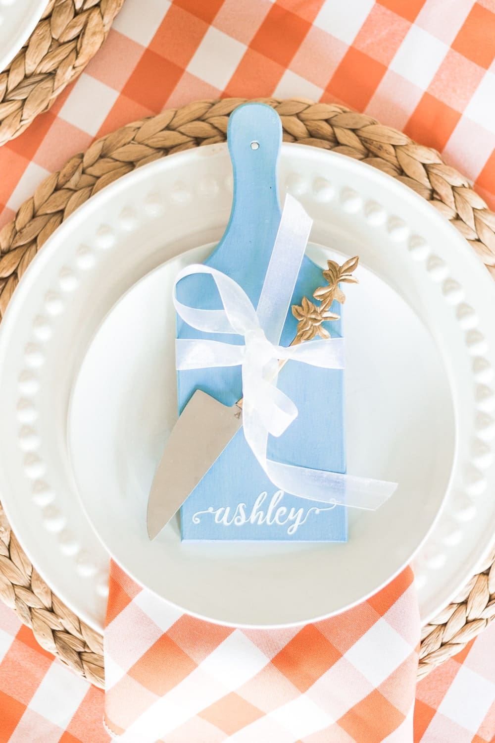 Food-safe mini charcuterie boards created by DIY blogger Stephanie Ziajka on Diary of a Debutante