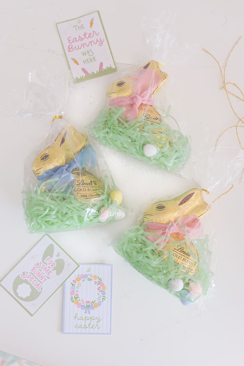 Adorable Easter gift wrapping ideas from blogger Stephanie Ziajka on Diary of a Debutante Adorable Easter gift wrapping ideas from blogger Stephanie Ziajka on Diary of a Debutante
