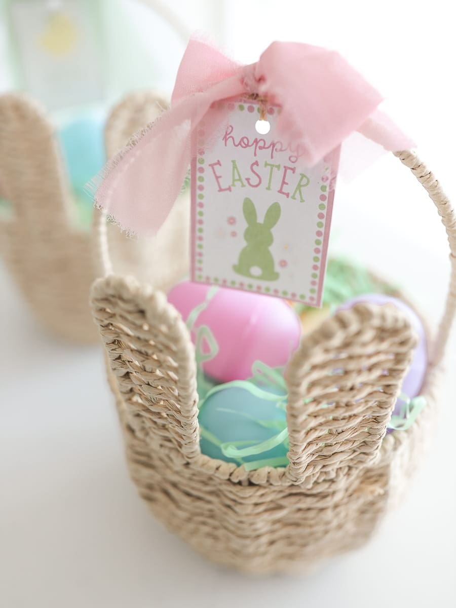 Blogger Stephanie Ziajka shows how to style Easter baskets with printable gift tags and pastel theme on Diary of a Debutante Blogger Stephanie Ziajka shows how to style Easter baskets with printable gift tags and pastel theme on Diary of a Debutante