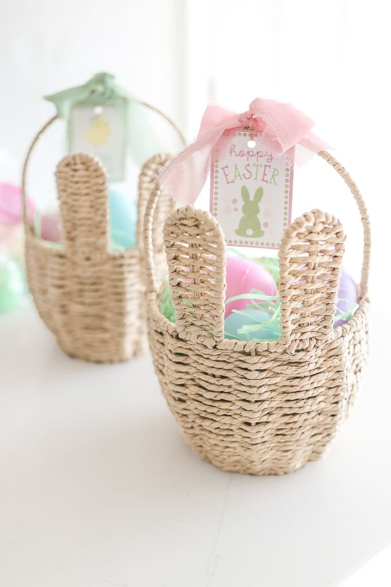 printable Easter gift tags tied with chiffon ribbon on bunny Easter basket printable Easter gift tags tied with chiffon ribbon on bunny Easter basket